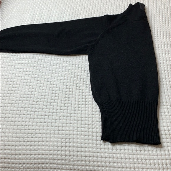 Black sweater - Picture 8 of 13